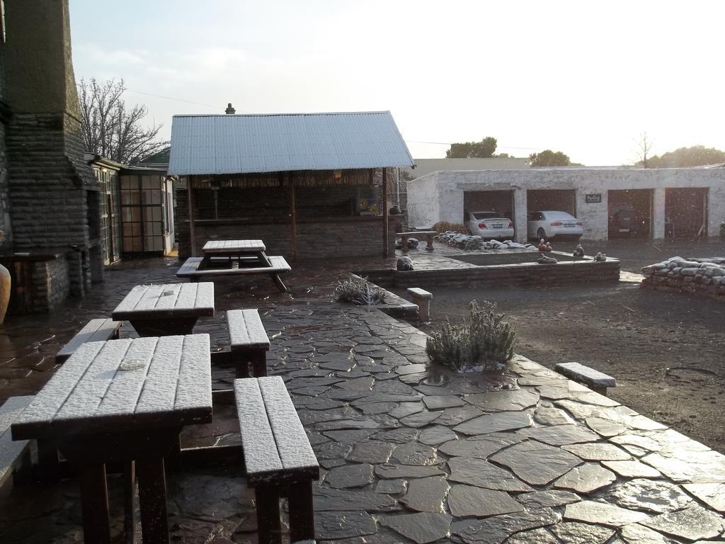 The Whitehouse Inn Sutherland Esterno foto