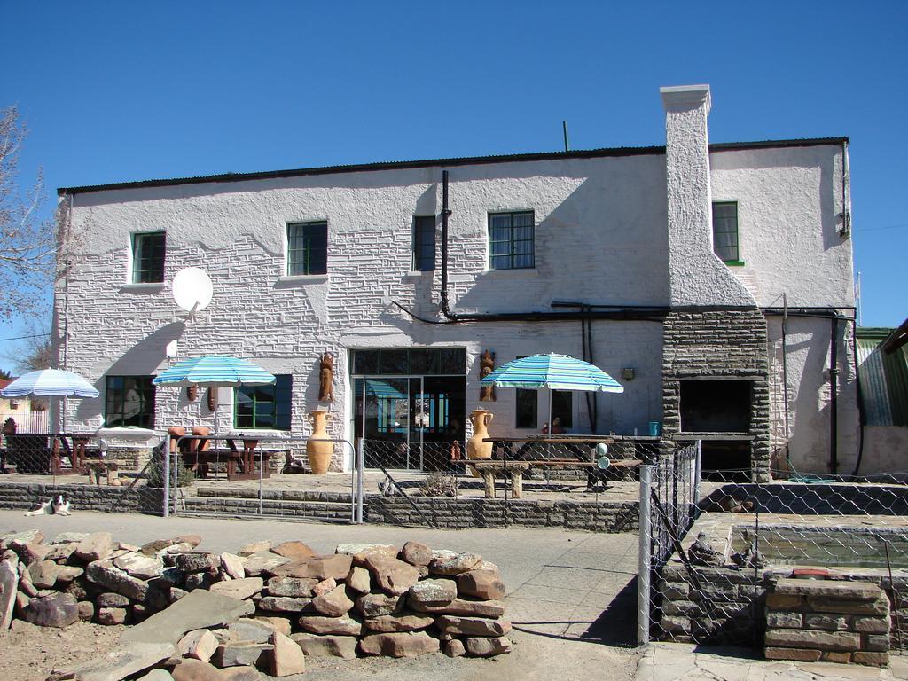 The Whitehouse Inn Sutherland Esterno foto